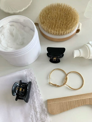 Self-care product bundles – perfect gifts with bath bombs, candles, and more