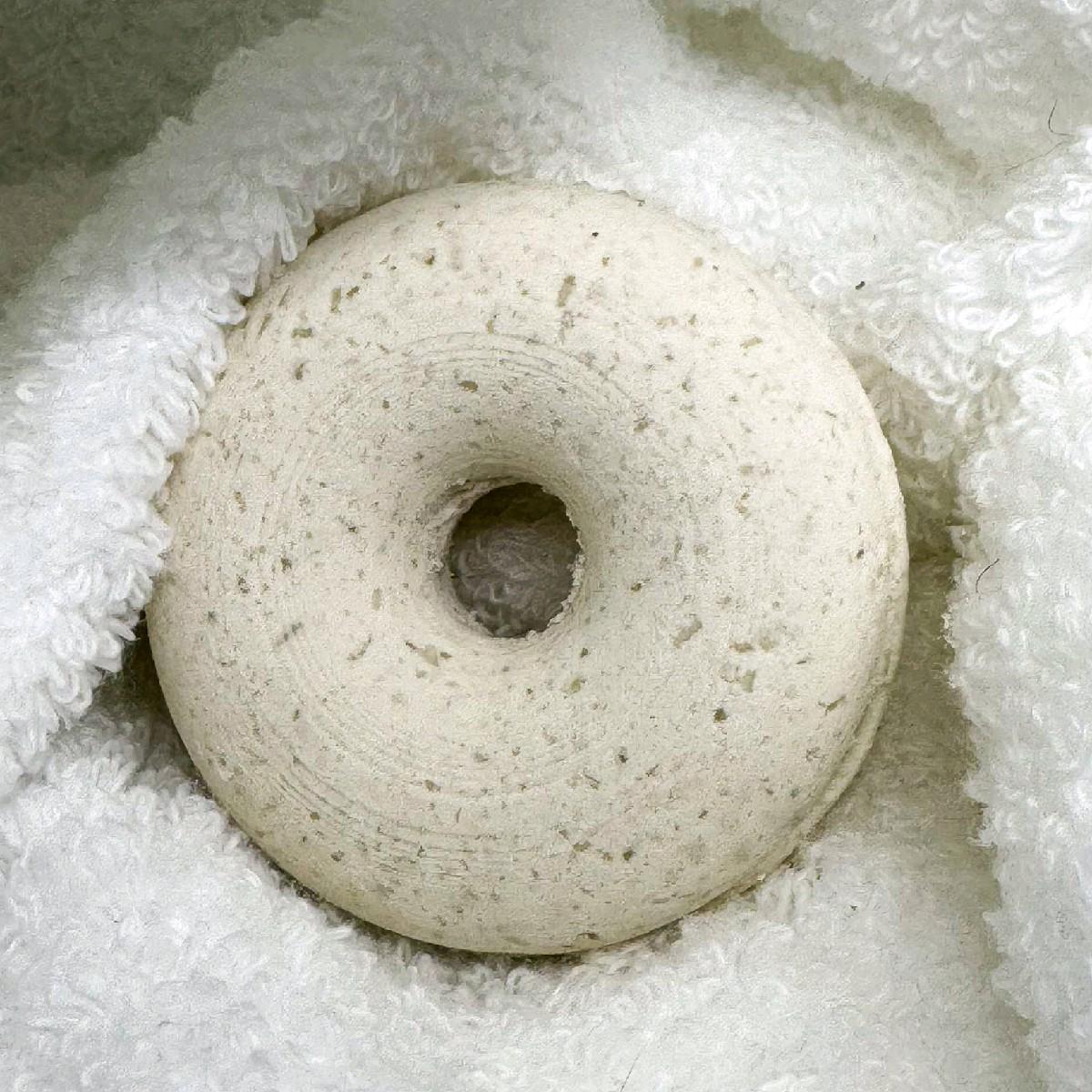 Fresh linin Shower Steamer on towel 