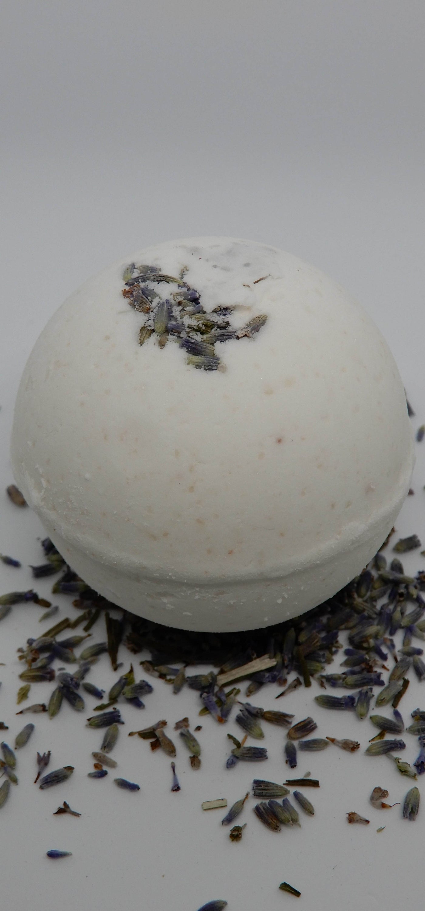 love&her - Lavender bath bomb - Love Letter Cosmetics 