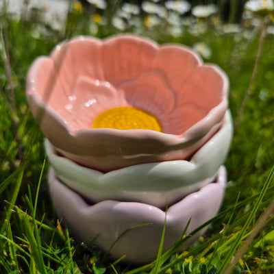 Daisy Trinket Pots – Petal-Perfect Storage in Pastel Hues - Love Letter Cosmetics 